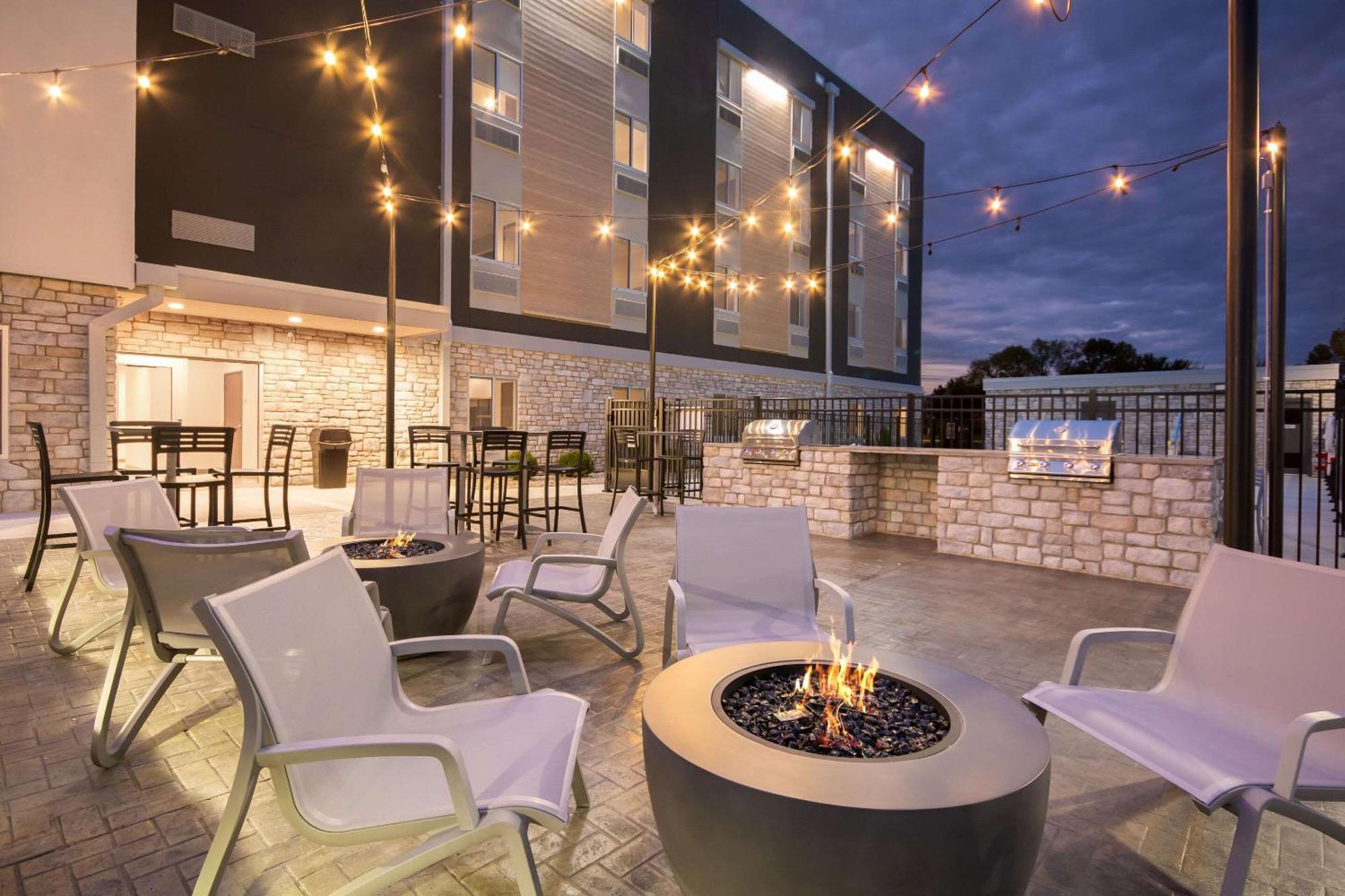 Everhome Suites Lexington - Horse Park מראה חיצוני תמונה